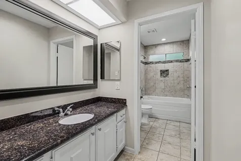 34 E Wandering Oak Drive The Woodlands TX 77381