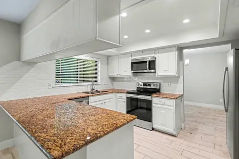 34 E Wandering Oak Drive The Woodlands TX 77381