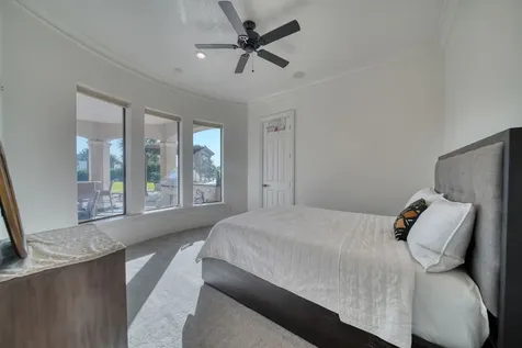 1303 Lakeway Drive Seabrook TX 77586