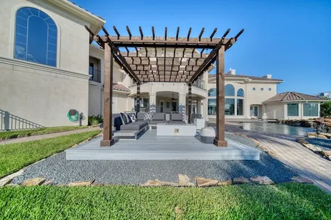 1303 Lakeway Drive Seabrook TX 77586