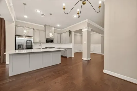 4413 Schuler Street B Houston TX 77007