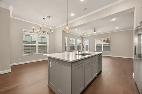 4413 Schuler Street B Houston TX 77007