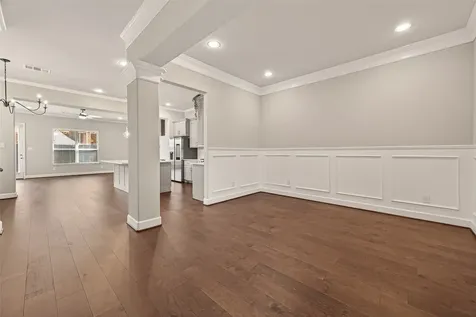 4413 Schuler Street B Houston TX 77007