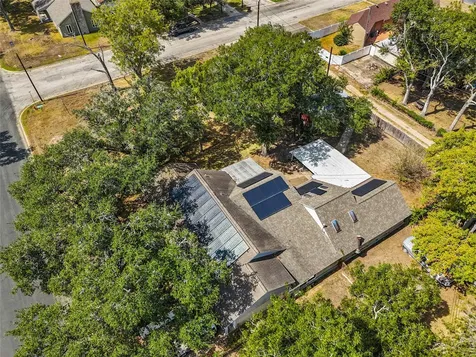 106 W Watt Street El Campo TX 77437