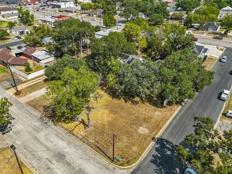 106 W Watt Street El Campo TX 77437