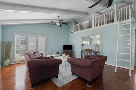 12 S Sandpiper Street La Marque TX 77568