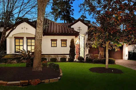 10 Moatwood Court The Woodlands TX 77382