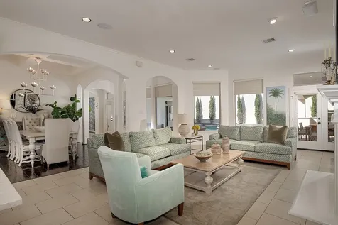 10 Moatwood Court The Woodlands TX 77382