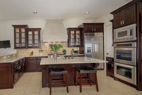 10 Moatwood Court The Woodlands TX 77382