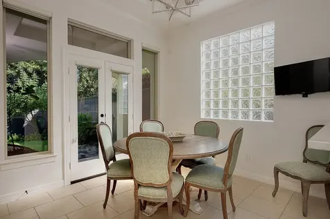 10 Moatwood Court The Woodlands TX 77382