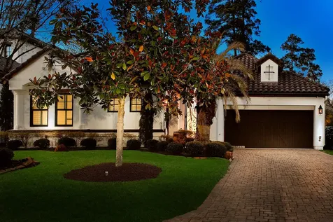 10 Moatwood Court The Woodlands TX 77382
