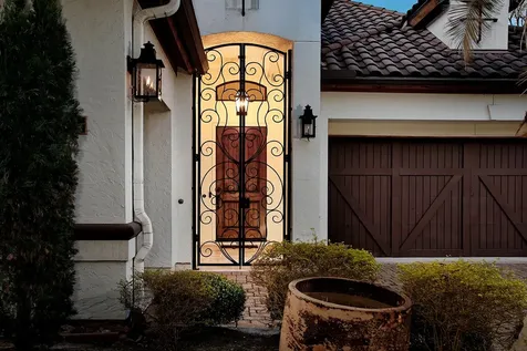 10 Moatwood Court The Woodlands TX 77382