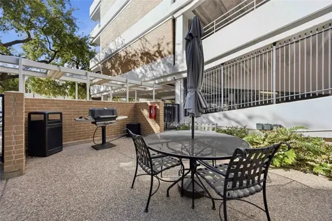 3600 Montrose Boulevard 304 Houston TX 77006