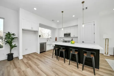 4804 Elysian Street A Houston TX 77009