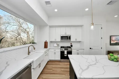 4804 Elysian Street A Houston TX 77009