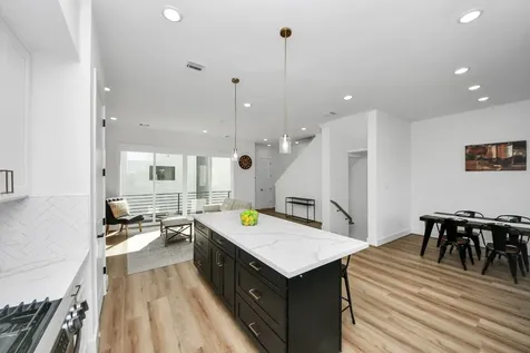 4804 Elysian Street A Houston TX 77009