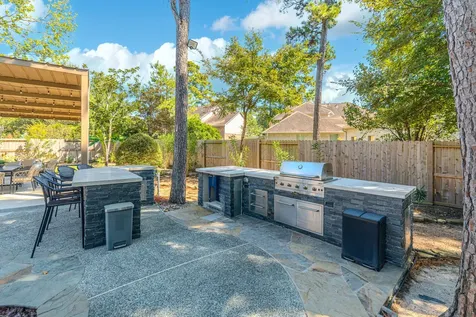 2 Graylin Woods Place The Woodlands TX 77382