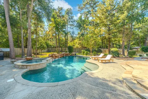 2 Graylin Woods Place The Woodlands TX 77382