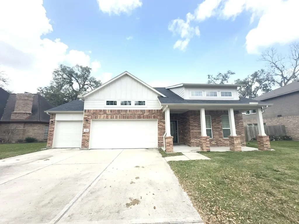 236 Woodhaven Drive West Columbia TX 77486