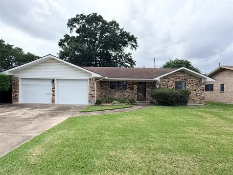 3152 Sandalwood Drive Port Neches TX 77651