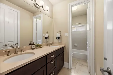 1006 Old Oyster Trail Sugar Land TX 77478
