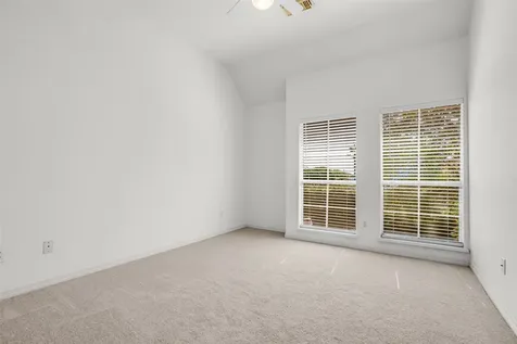 4916 Travis Street Houston TX 77002