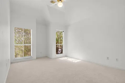4916 Travis Street Houston TX 77002