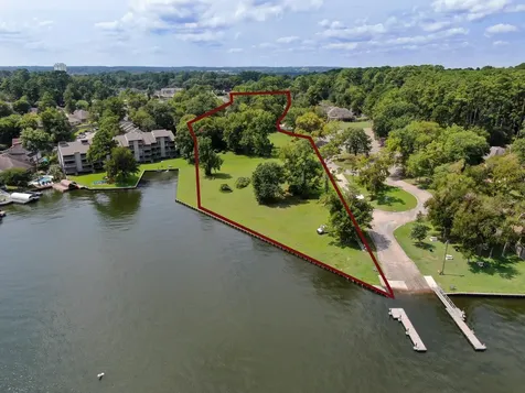 3.4 Acres Waterfront Aspen Dr Walden Montgomery TX 77356
