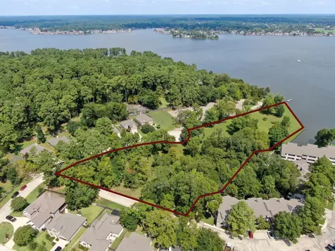 3.4 Acres Waterfront Aspen Dr Walden Montgomery TX 77356