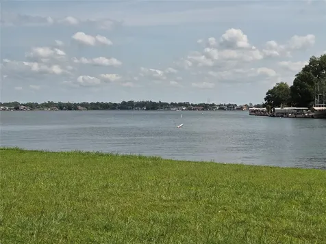 3.4 Acres Waterfront Aspen Dr Walden Montgomery TX 77356