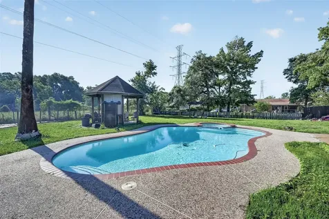 621 Elsbeth Street Channelview TX 77530