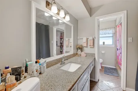 621 Elsbeth Street Channelview TX 77530