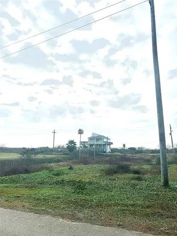 949 S Tinkle Crystal Beach TX 77650
