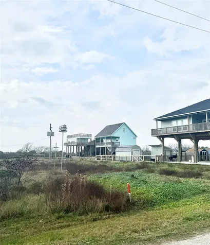 949 S Tinkle Crystal Beach TX 77650