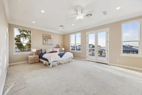 1854 Tiki Drive Tiki Island TX 77554