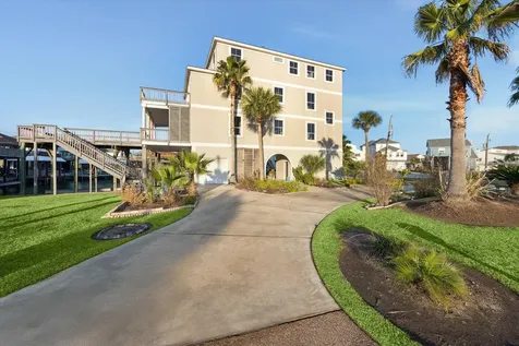 1854 Tiki Drive Tiki Island TX 77554