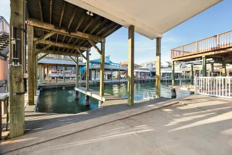 1854 Tiki Drive Tiki Island TX 77554