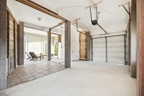 1854 Tiki Drive Tiki Island TX 77554