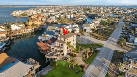 1854 Tiki Drive Tiki Island TX 77554
