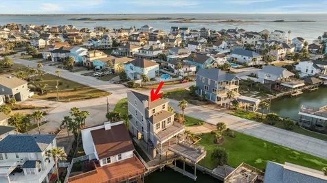 1854 Tiki Drive Tiki Island TX 77554