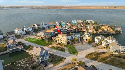 1854 Tiki Drive Tiki Island TX 77554