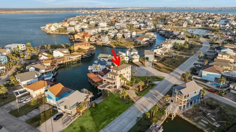 1854 Tiki Drive Tiki Island TX 77554