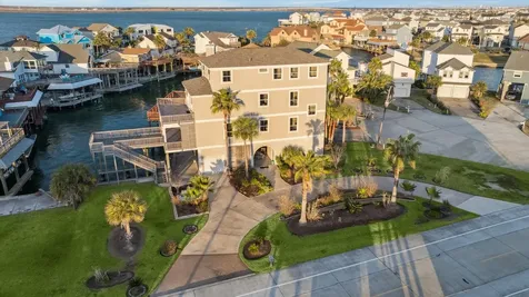 1854 Tiki Drive Tiki Island TX 77554