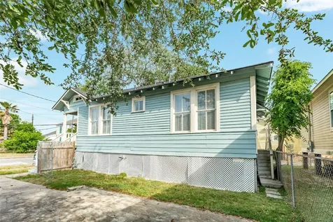1516 37th Street Galveston TX 77550