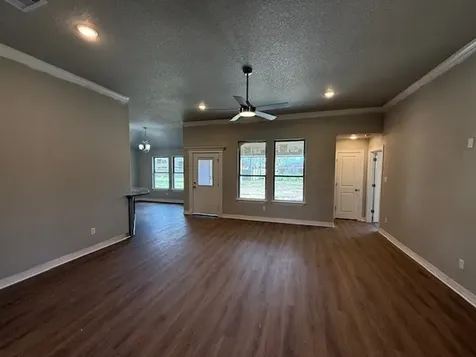 1031 S Anderson Street Angleton TX 77515