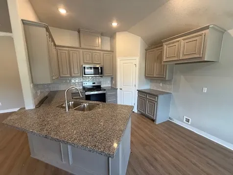 1031 S Anderson Street Angleton TX 77515