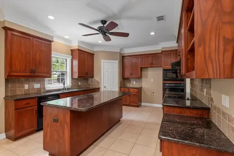 13771 Alacia Court College Station TX 77845