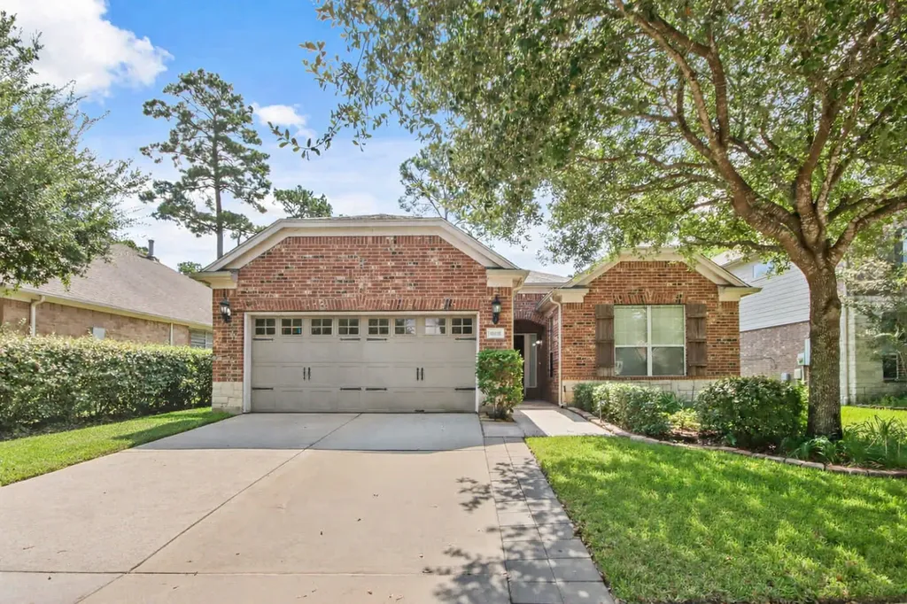 16918 Cherokee Lake Lane Houston TX 77044