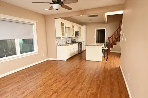 608 Archer Street Houston TX 77009