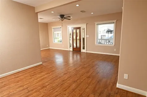 608 Archer Street Houston TX 77009